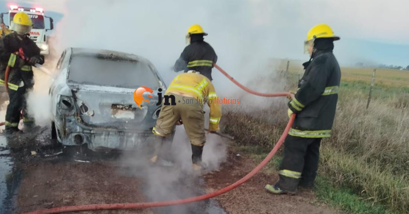 SE INCENDIO UN AUTOMÓVIL EN ZONA RURAL