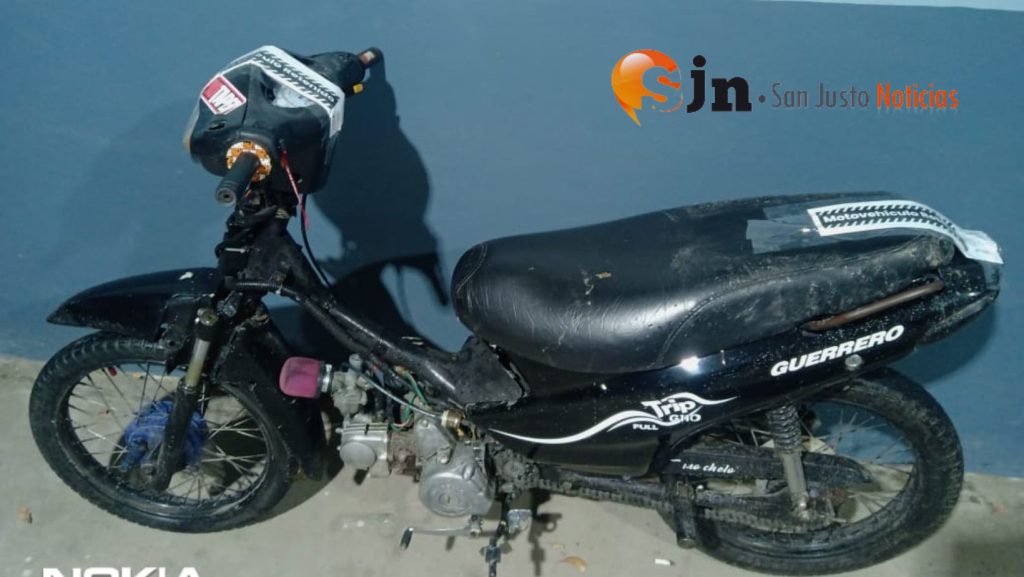 PERSONAL POLICIAL RETUVO UNA MOTOCICLETA POR FALTA DE DOCUMENTACIÓN