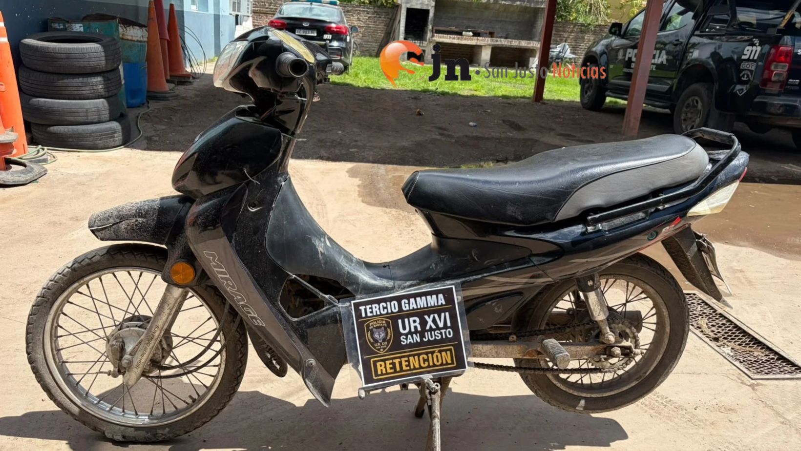 RETUVIERON UNA MOTOCICLETA POR FALTA DE DOCUMENTACIÓN Y MEDIDAS DE SEGURIDAD